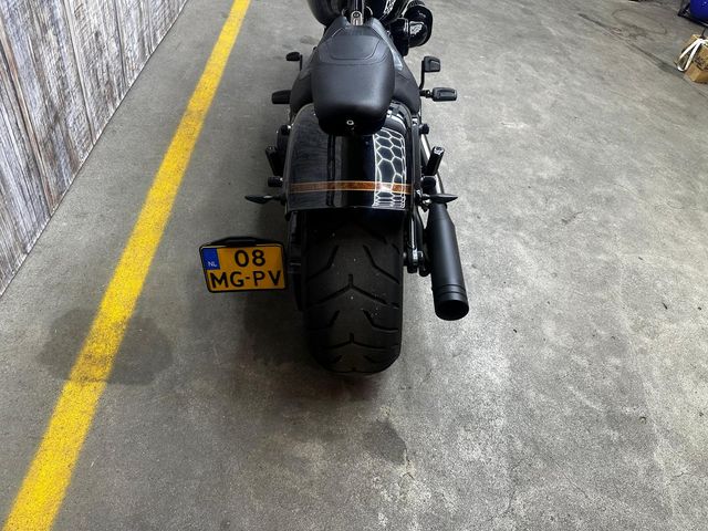 harley-davidson - breakout-pro-street-cvo