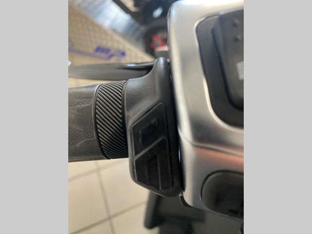 piaggio - mp3-500-hpe-sport-abs-asr