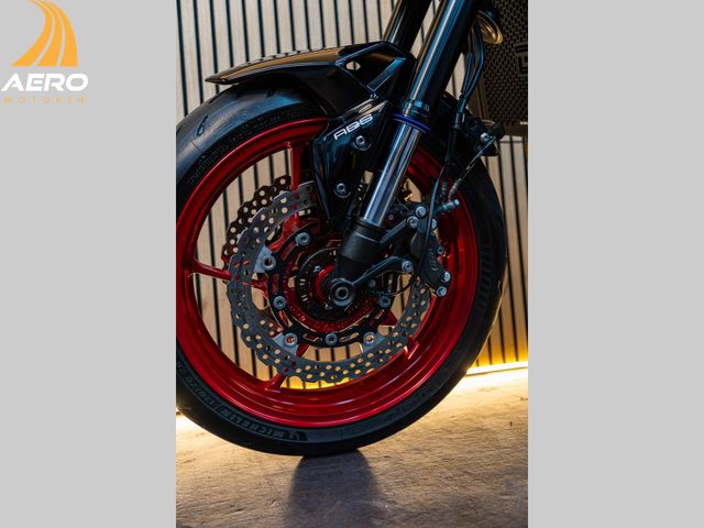 kawasaki - z900