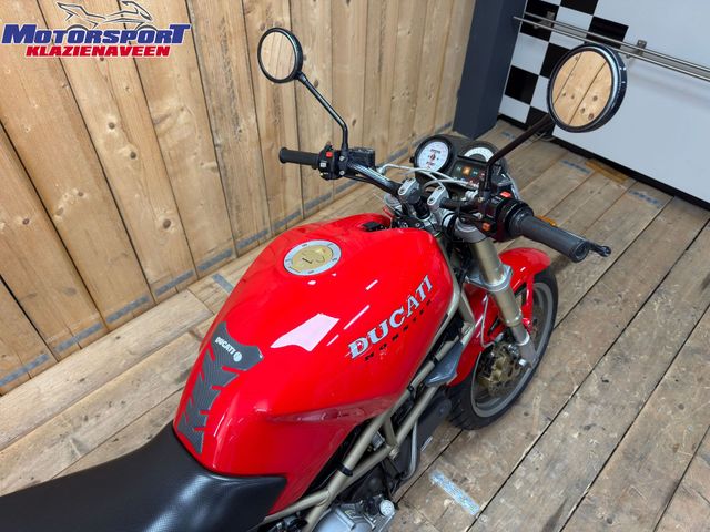 ducati - m-900-monster