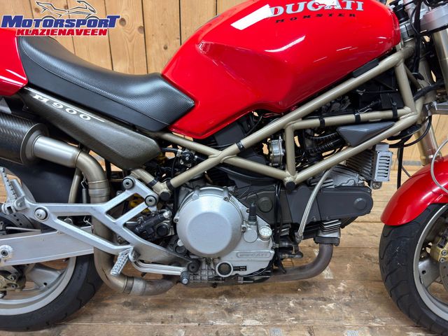 ducati - m-900-monster