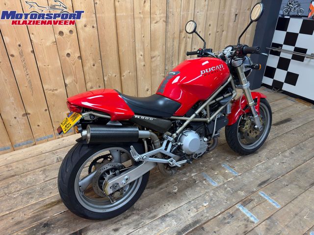 ducati - m-900-monster