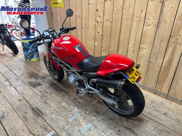 ducati - m-900-monster