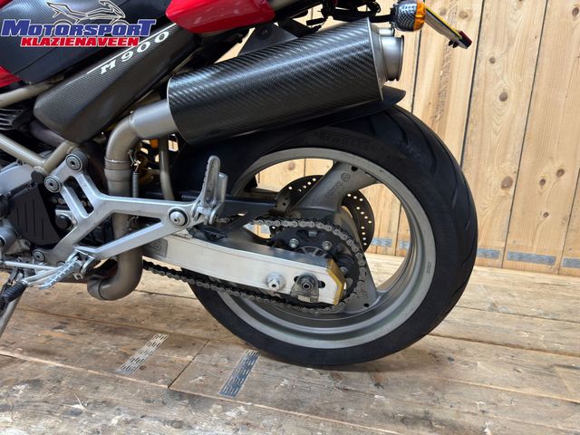 ducati - m-900-monster