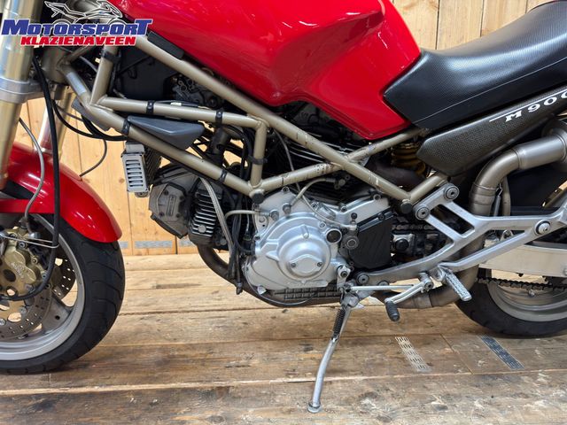 ducati - m-900-monster