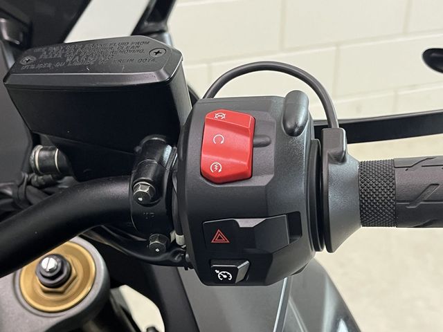 suzuki - gsx-s-1000-gt