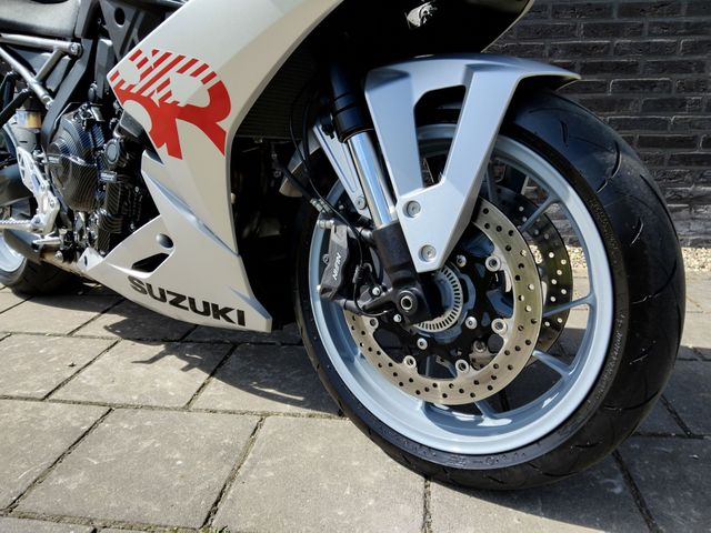 suzuki - gsx-8r