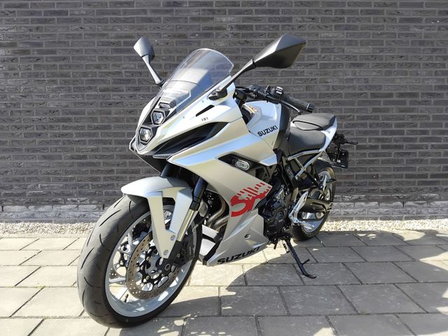 suzuki - gsx-8r
