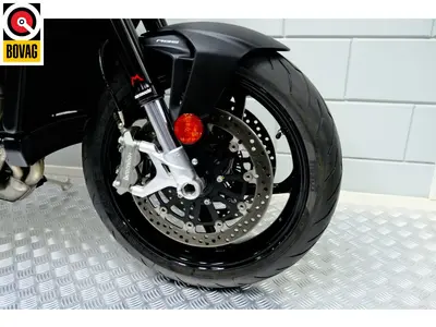 MV AGUSTA BRUTALE 800 – foto 2