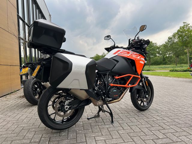 ktm - 1290-super-adventure-s