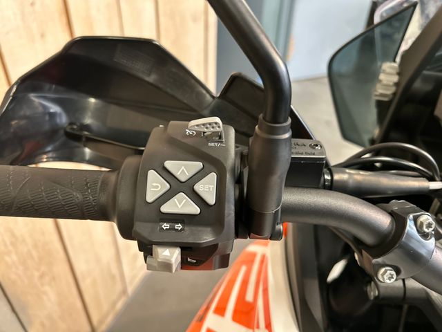 ktm - 1290-super-adventure-s