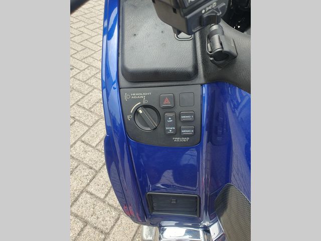 honda - gl-1800-goldwing-abs