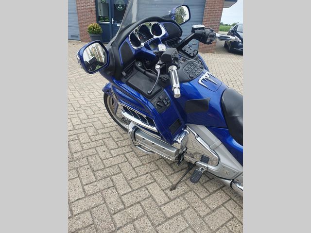 honda - gl-1800-goldwing-abs