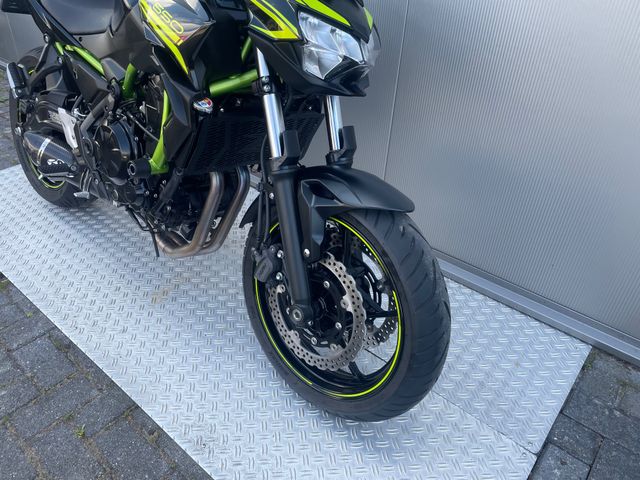 kawasaki - z650