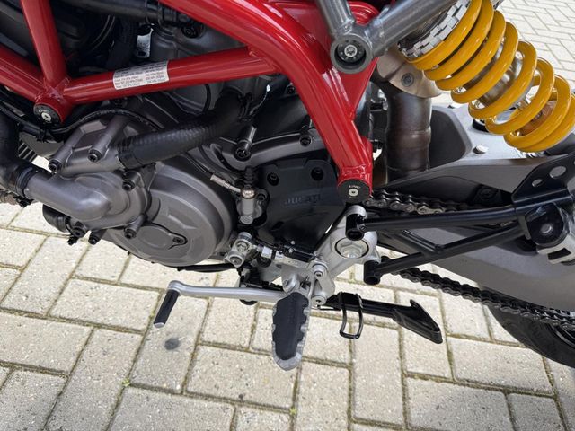 ducati - hypermotard-950