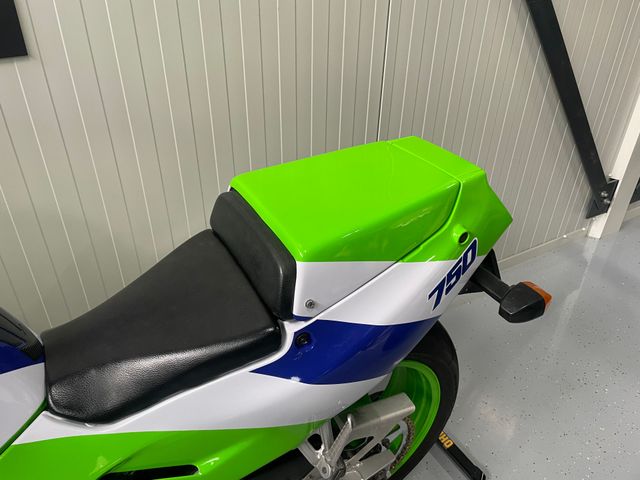 kawasaki - zxr-750