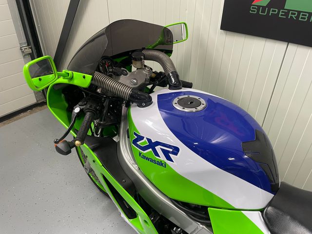 kawasaki - zxr-750