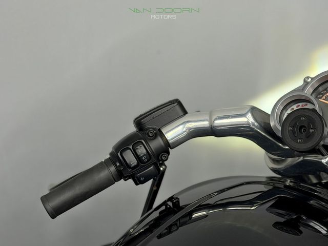 harley-davidson - v-rod-muscle-vrscf