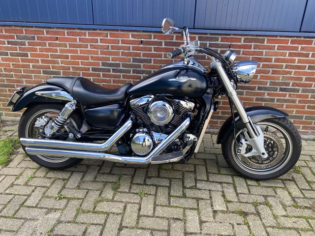 suzuki - vz-1600-marauder
