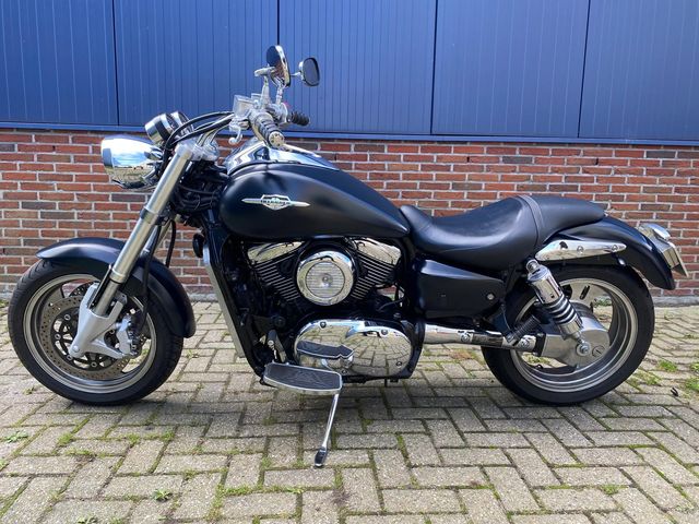 suzuki - vz-1600-marauder