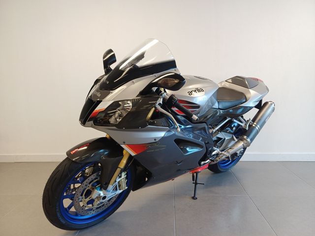 aprilia - rsv-1000-r-factory