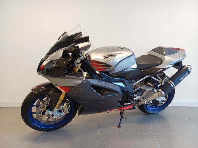 aprilia - rsv-1000-r-factory