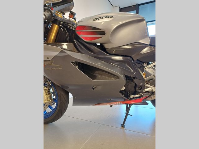 aprilia - rsv-1000-r-factory