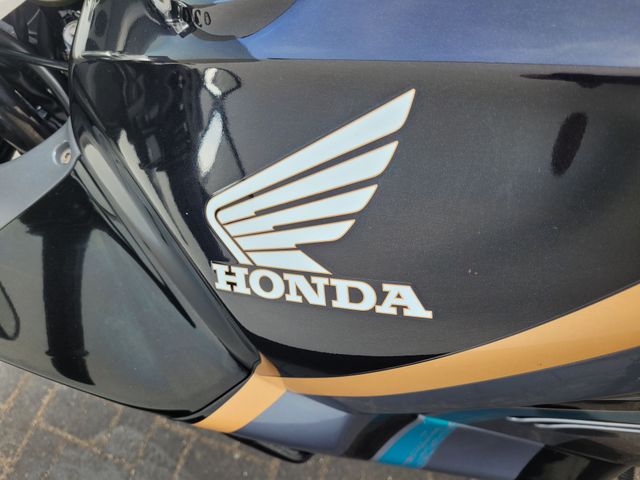 honda - cbr-1000-f