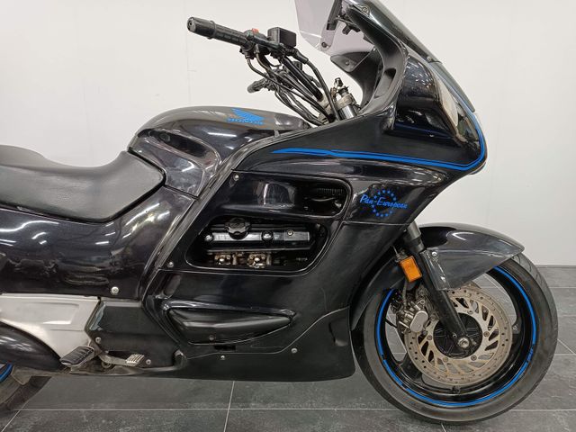 honda - st-1100-pan-european
