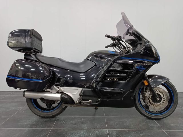 honda - st-1100-pan-european