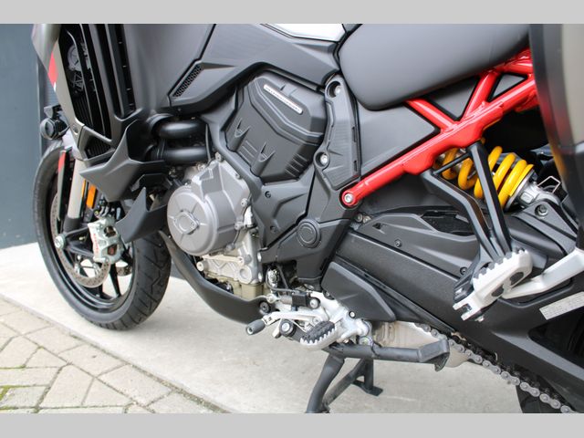 ducati - multistrada-v4-s-grand-tour