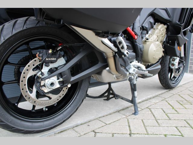 ducati - multistrada-v4-s-grand-tour