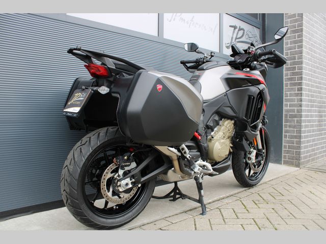 ducati - multistrada-v4-s-grand-tour