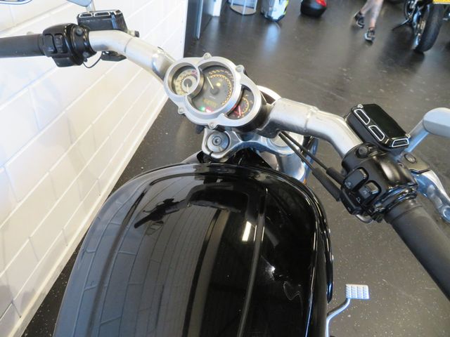 harley-davidson - v-rod-muscle-vrscf