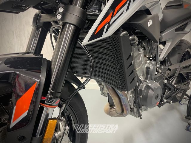 ktm - 790-duke-l