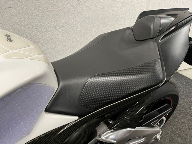 aprilia - tuono-v4