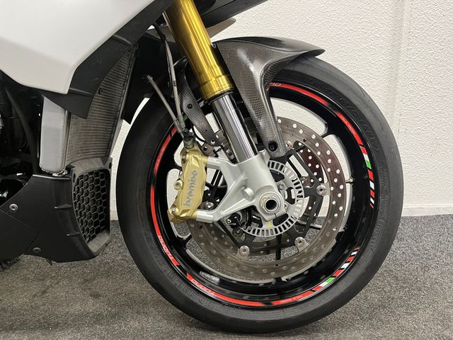 aprilia - tuono-v4