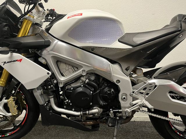 aprilia - tuono-v4