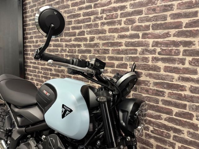 triumph - trident-660