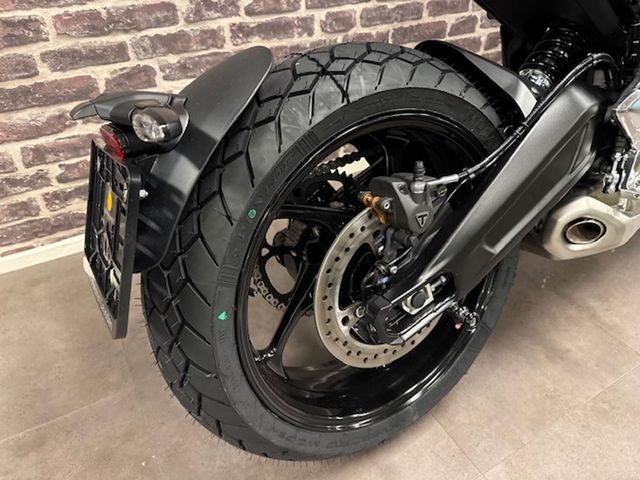 triumph - trident-660