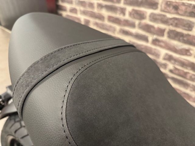 triumph - trident-660