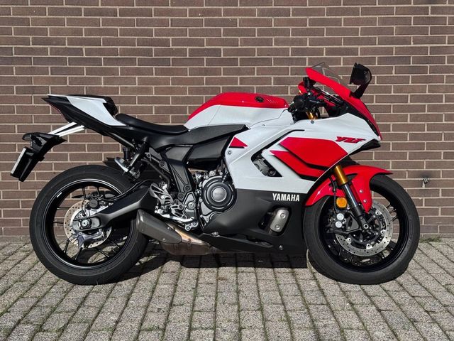 yamaha - yzf-r7-world-gp-60th-anniversary