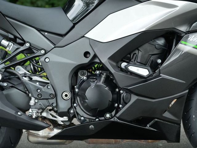 kawasaki - z-1000-sx