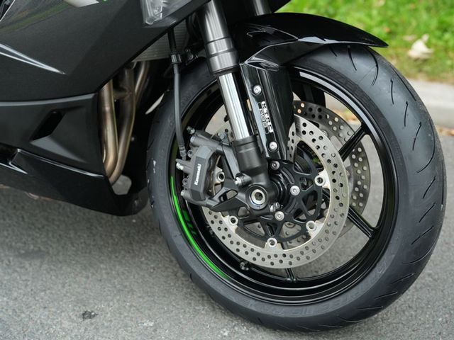kawasaki - z-1000-sx