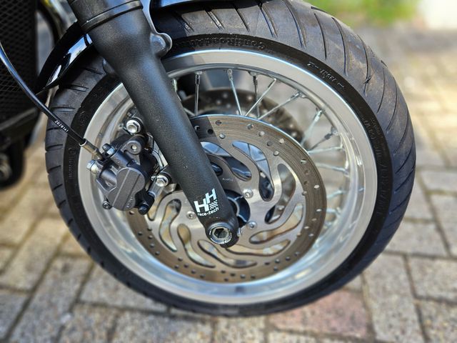 triumph - thruxton-900