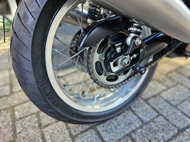 triumph - thruxton-900