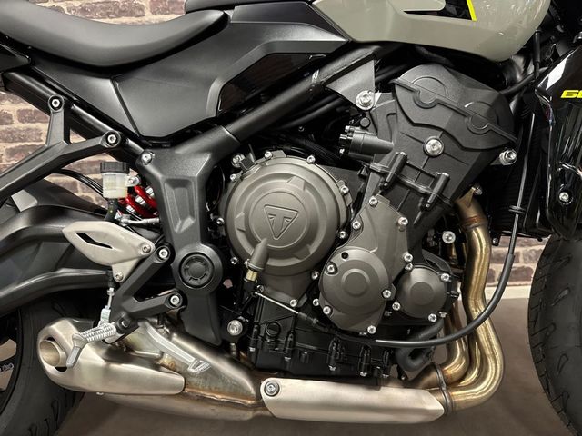 triumph - trident-660