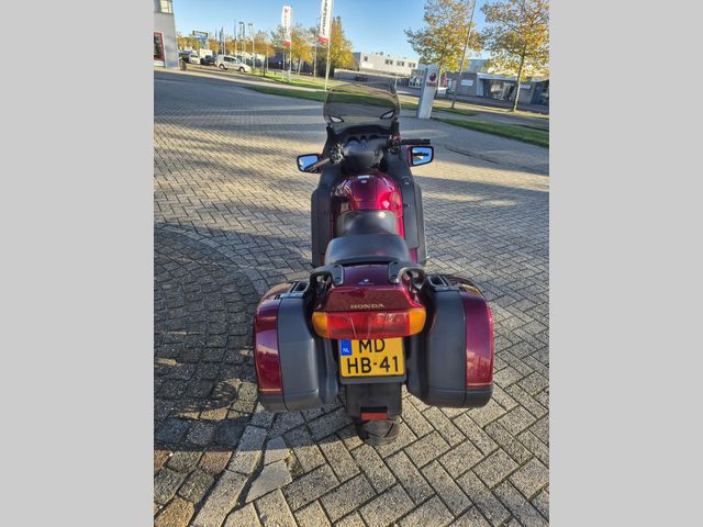 honda - st-1100-pan-european