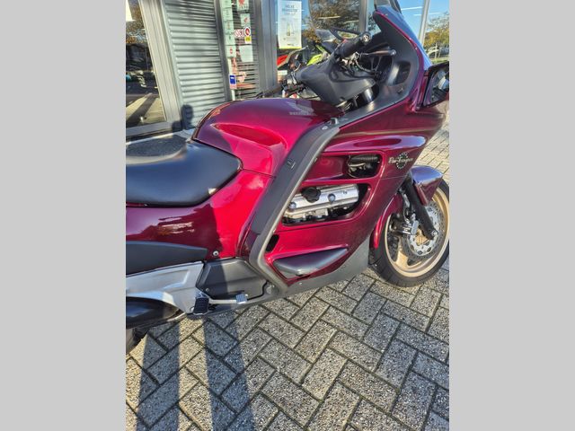 honda - st-1100-pan-european