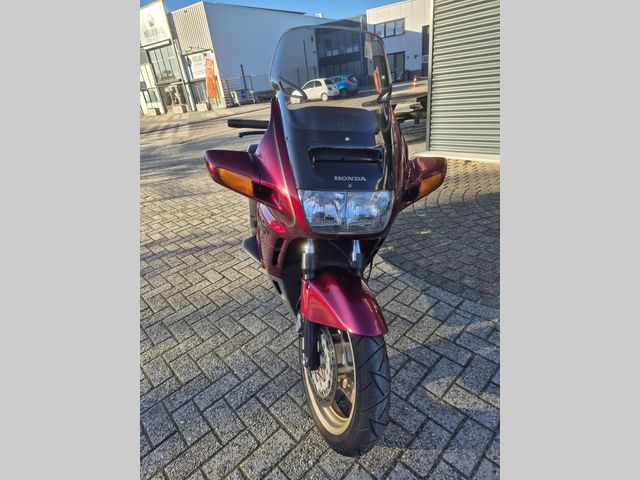 honda - st-1100-pan-european